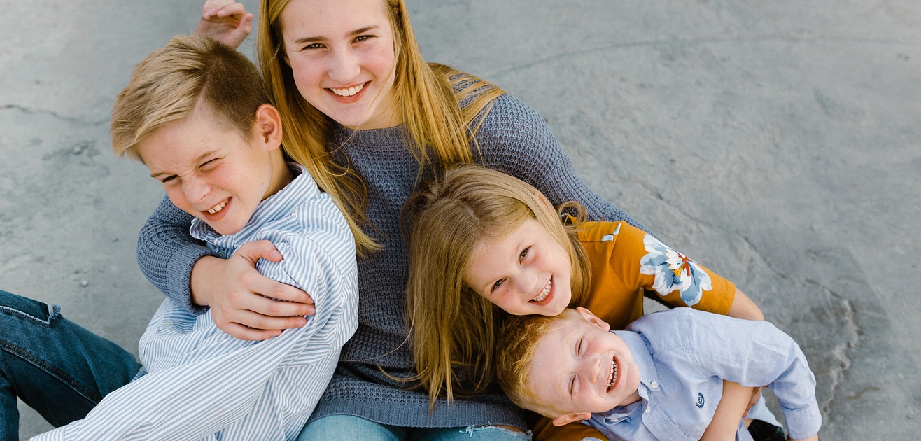 Four children family photo